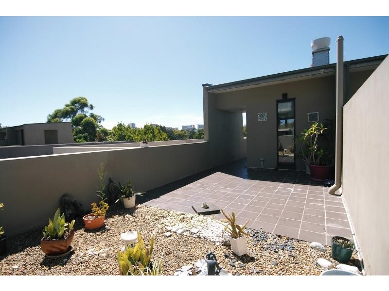 B304/9 Hunter St, Waterloo NSW 2017