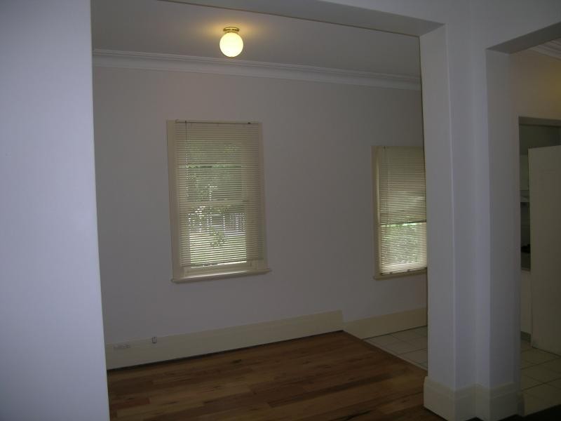 2/2-4 Balfour Rd, Kensington NSW 2033