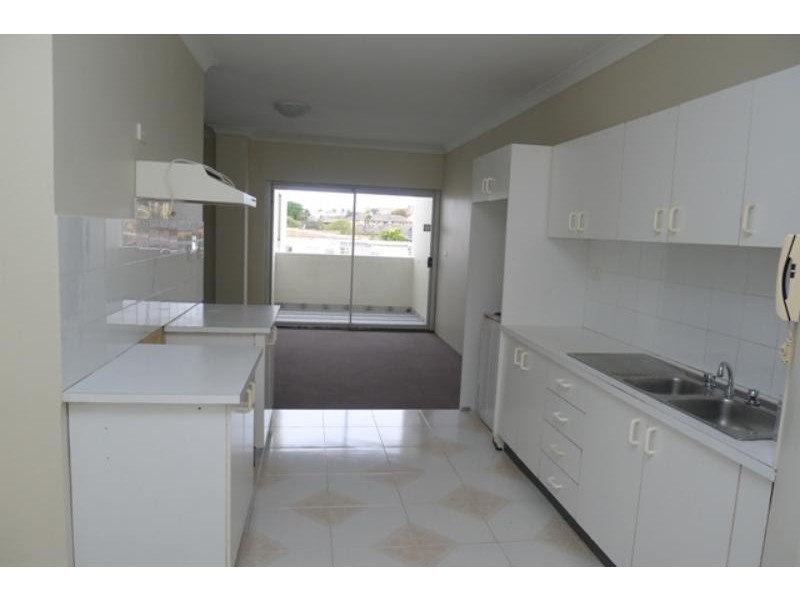 8/3-7 Lexington Place, Maroubra NSW 2035