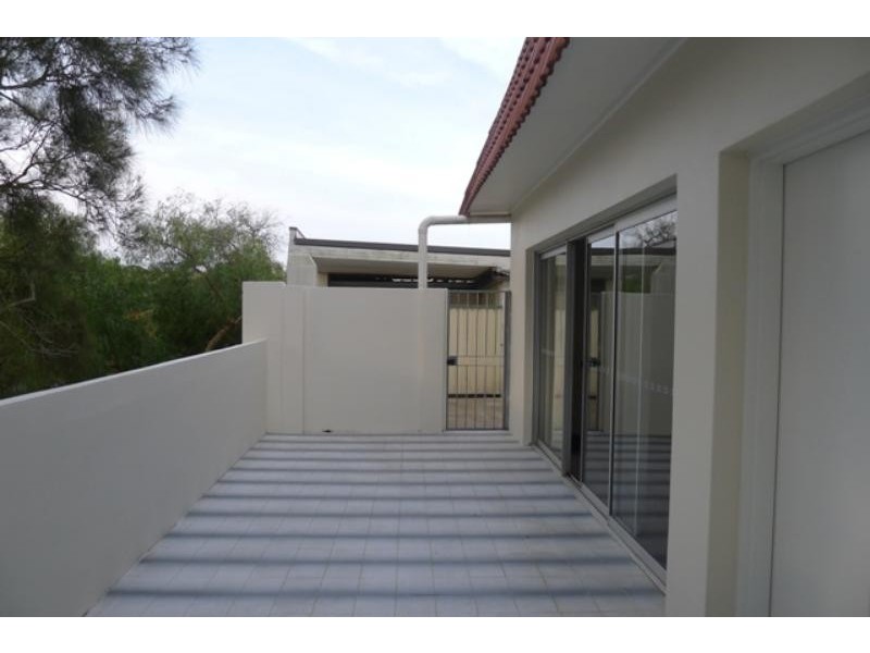 8/3-7 Lexington Place, Maroubra NSW 2035