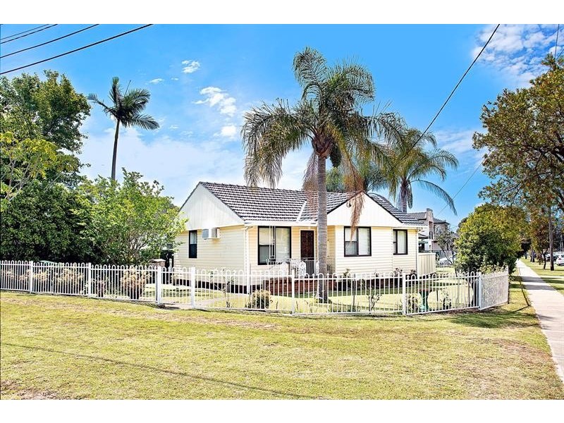 2 Hilda St, Bass Hill NSW 2197