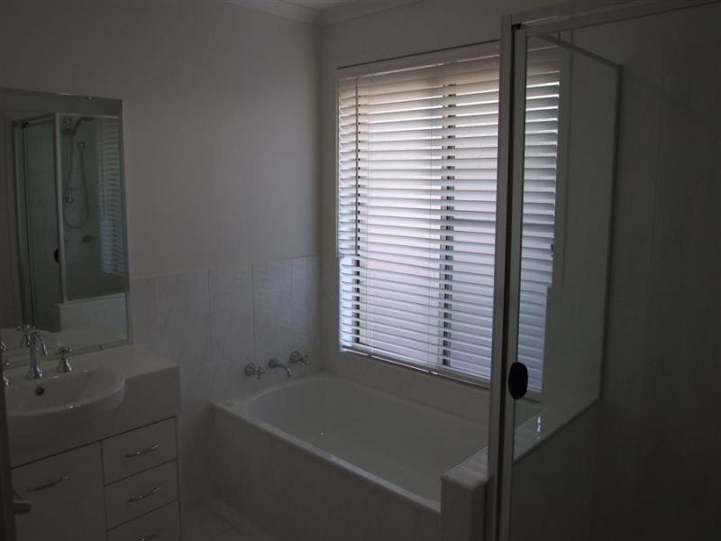 49 Edward Ogilvie Dr, South Grafton NSW 2460