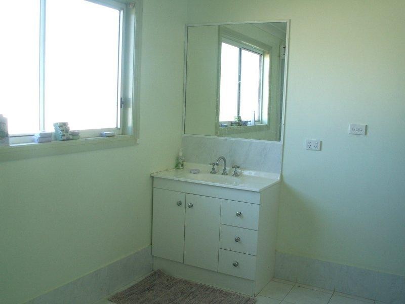 4 Stephen St, Manilla NSW 2346