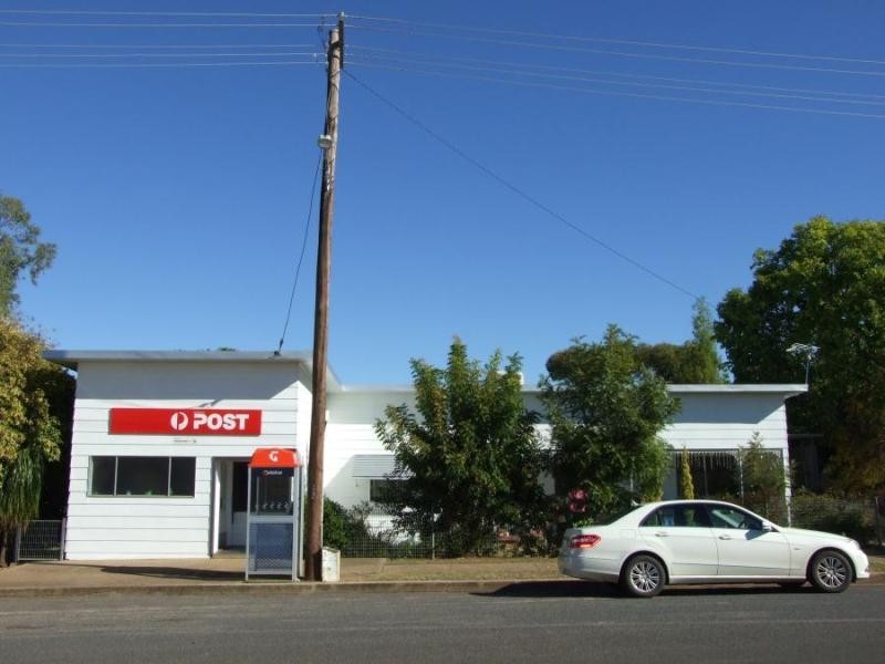 35 Railway Pde, Gravesend NSW 2401