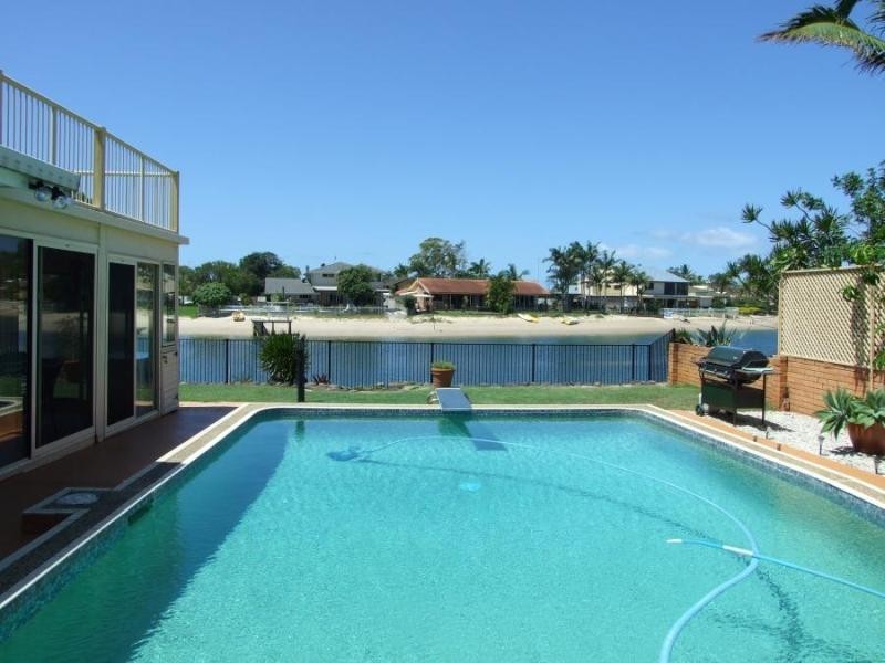 66 Mallawa Dr, Palm Beach QLD 4221