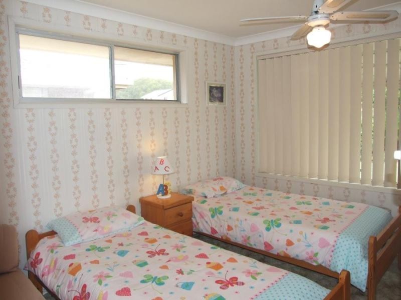 66 Mallawa Dr, Palm Beach QLD 4221