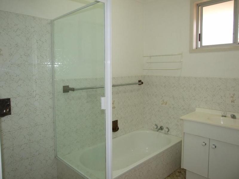 66 Mallawa Dr, Palm Beach QLD 4221