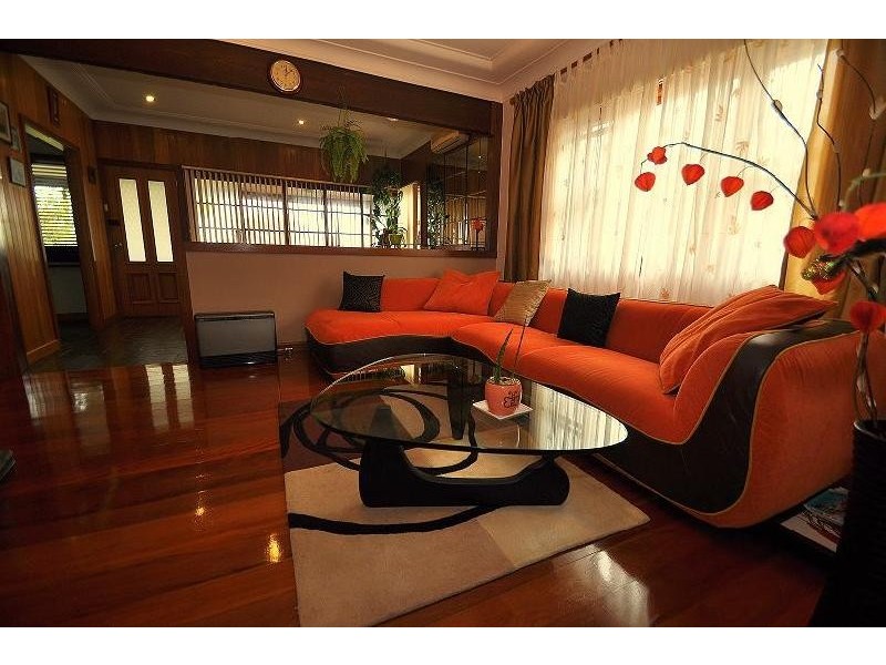 48 Meadowland Rd, Peakhurst NSW 2210