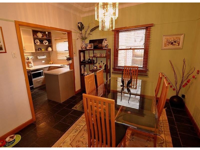 48 Meadowland Rd, Peakhurst NSW 2210