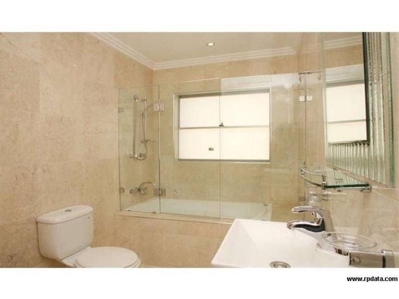 27/30 Penkivil St, Bondi NSW 2026