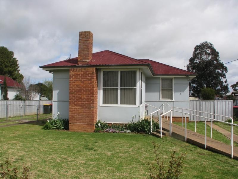 75 Tilga St, Canowindra NSW 2804