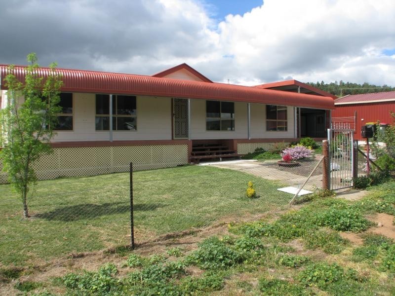 1 Lynn St, Canowindra NSW 2804