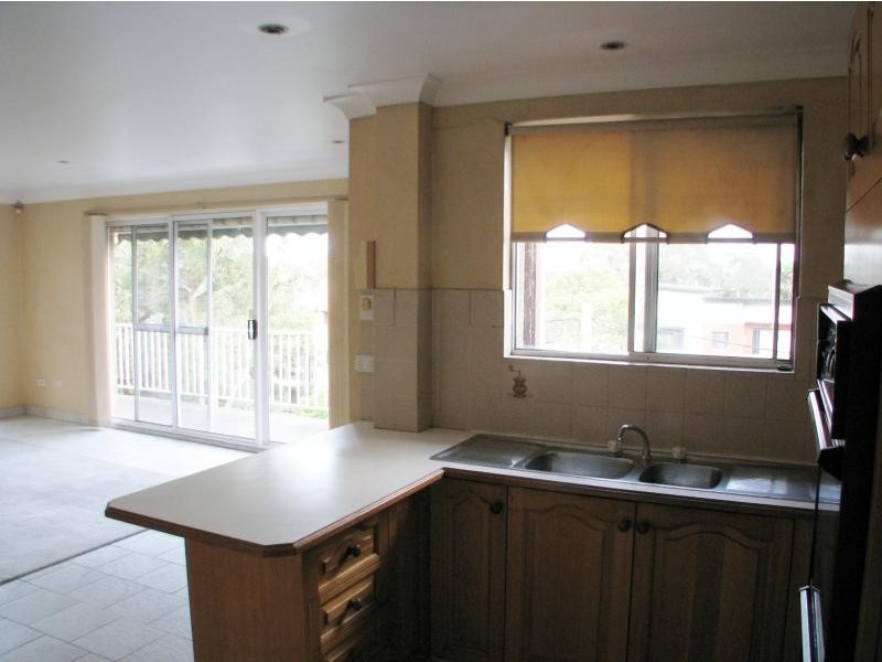 18/37-39 Memorial Ave, Merrylands NSW 2160