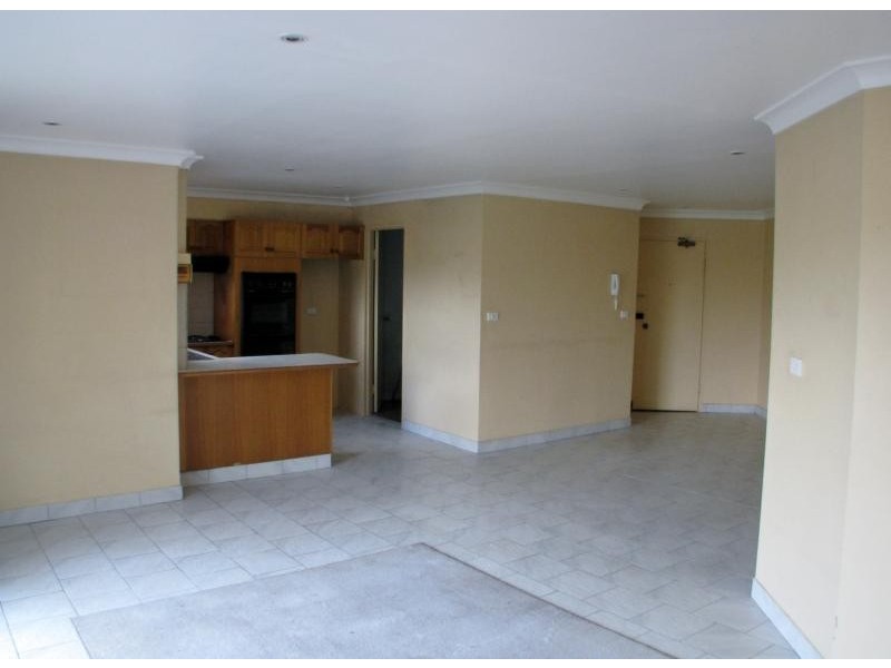 18/37-39 Memorial Ave, Merrylands NSW 2160