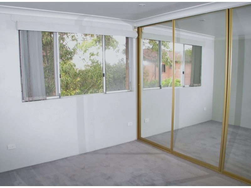 18/37-39 Memorial Ave, Merrylands NSW 2160