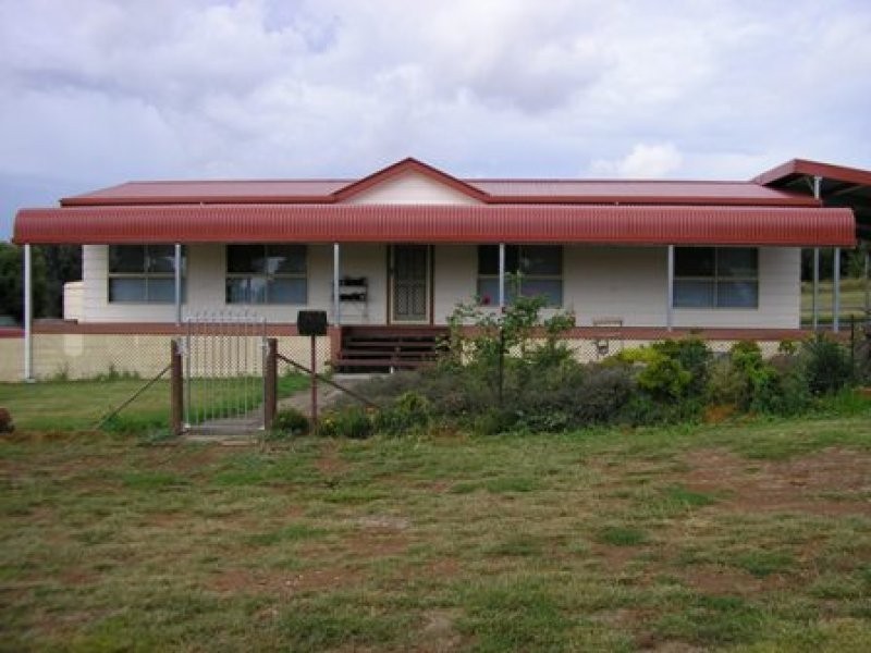 1 Lynn, Canowindra NSW 2804