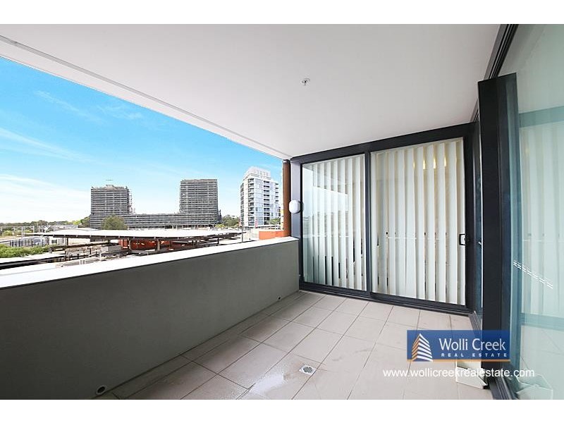 B105/6 Discovery Point  Pl, Wolli Creek NSW 2205