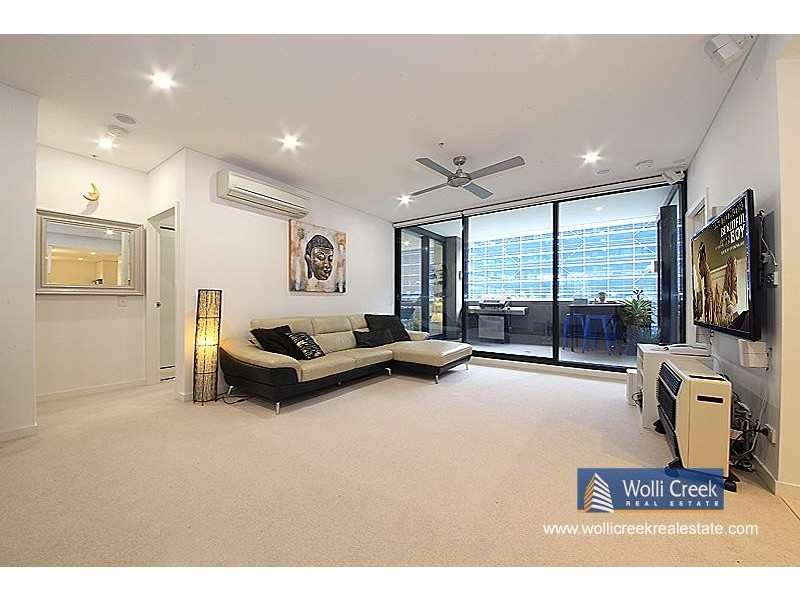 102/6 Discovery Point Pl, Wolli Creek NSW 2205