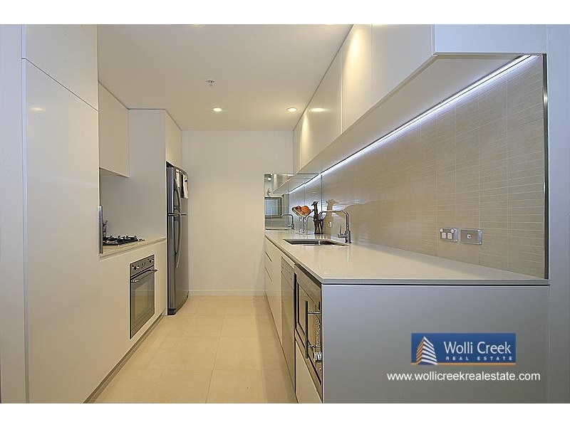 102/6 Discovery Point Pl, Wolli Creek NSW 2205