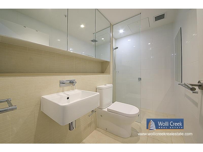 102/6 Discovery Point Pl, Wolli Creek NSW 2205