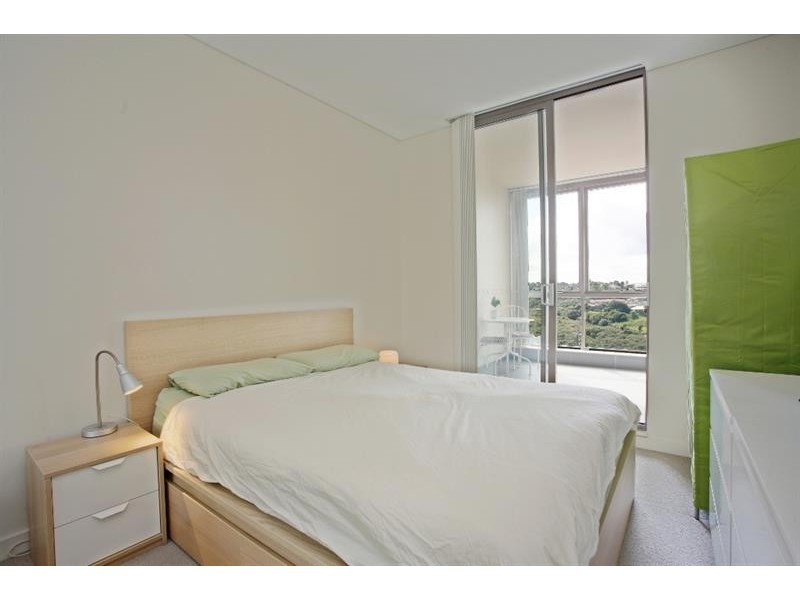 708/2 Discovery point  Pl, Wolli Creek NSW 2205