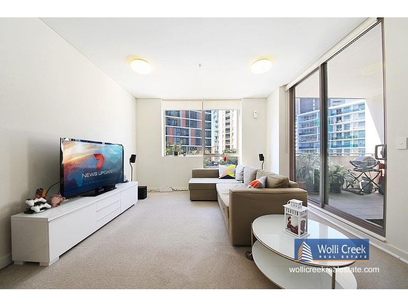 304/2 Discovery Point Pl, Wolli Creek NSW 2205