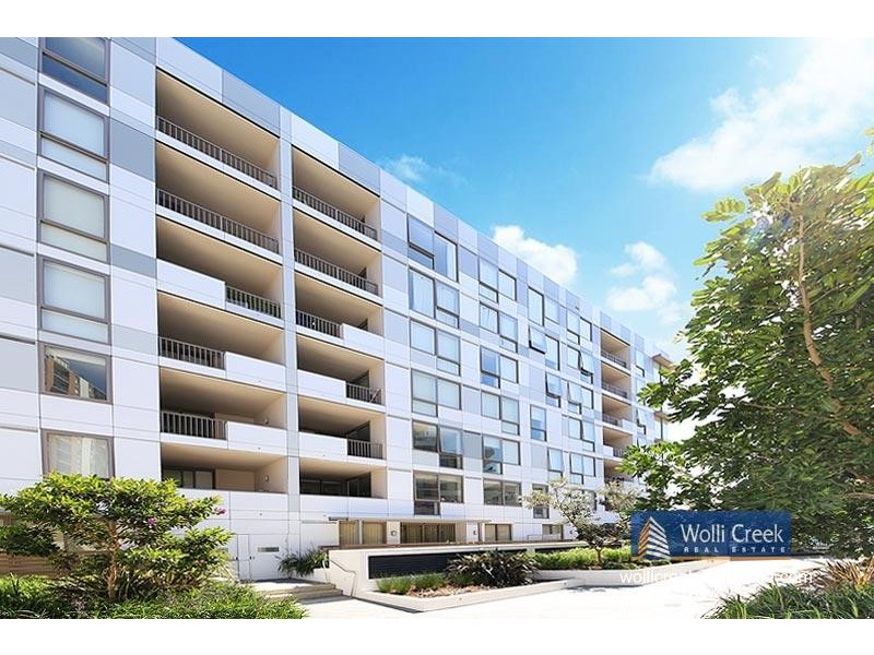 304/2 Discovery Point Pl, Wolli Creek NSW 2205