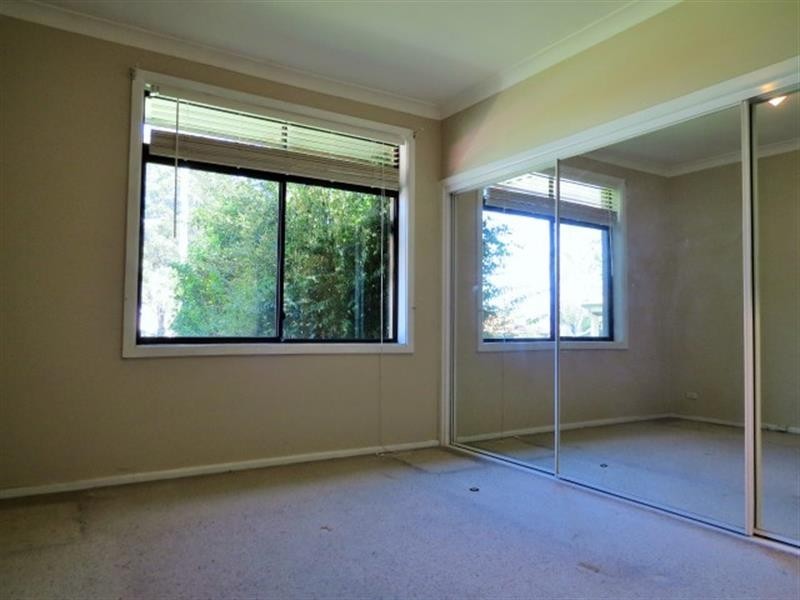 4 Robyn St, Revesby NSW 2212