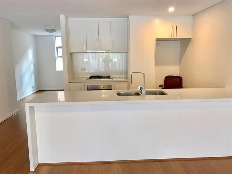 402/43 Cranbrook St, Botany NSW 2019