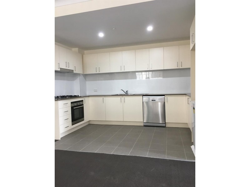 70/1 Browne  Pde, Warwick Farm NSW 2170