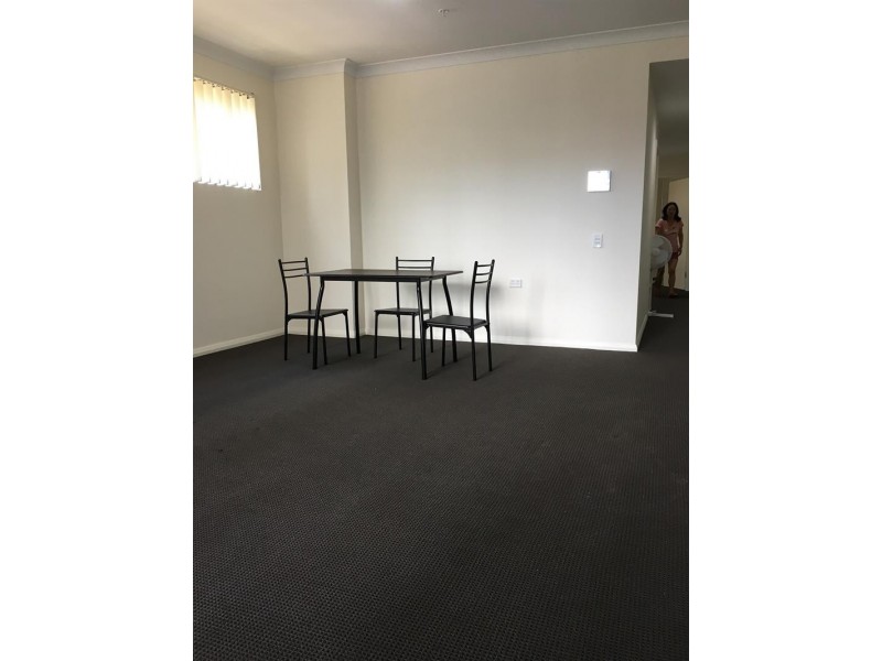 70/1 Browne  Pde, Warwick Farm NSW 2170