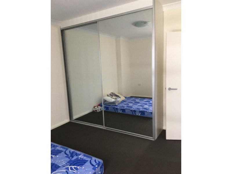 70/1 Browne  Pde, Warwick Farm NSW 2170