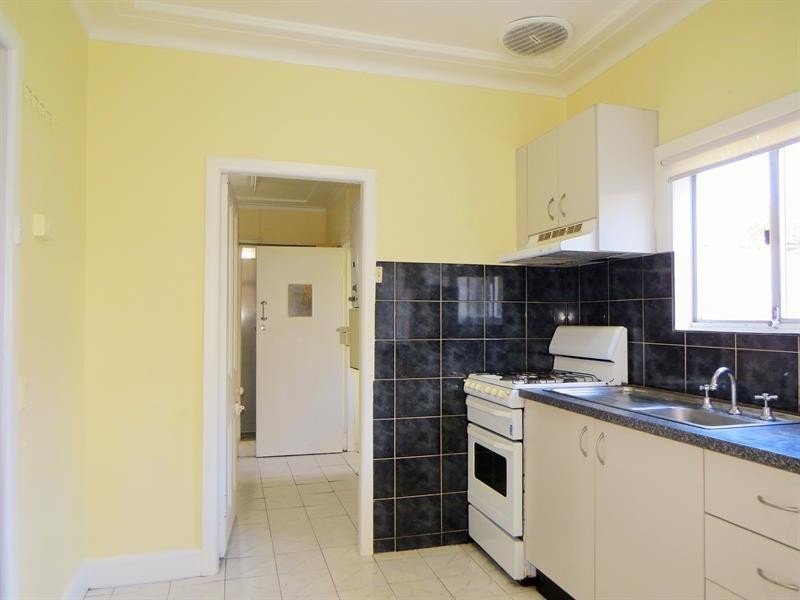 4 Victoria  St, Turrella NSW 2205