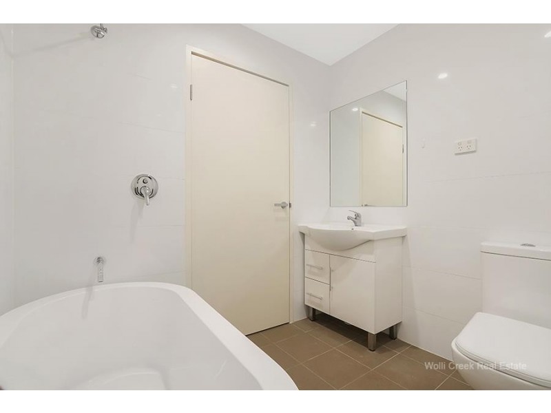 70/1 Browne Parade, Warwick Farm NSW 2170