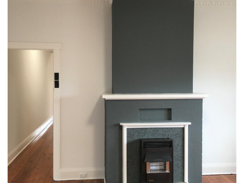 4 Collingwood Avenue, Earlwood NSW 2206