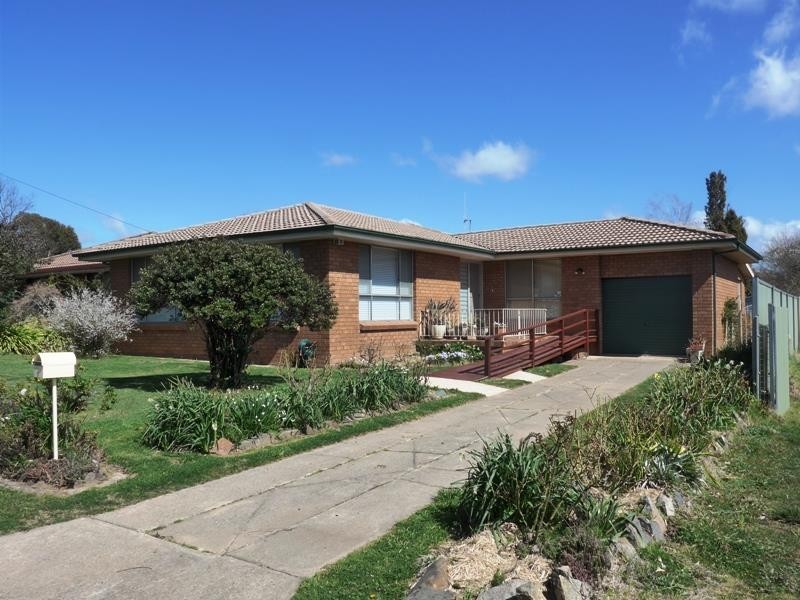 7 Sepik Pl, Orange NSW 2800
