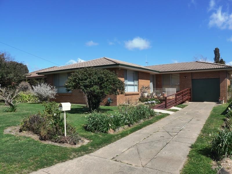 7 Sepik Pl, Orange NSW 2800