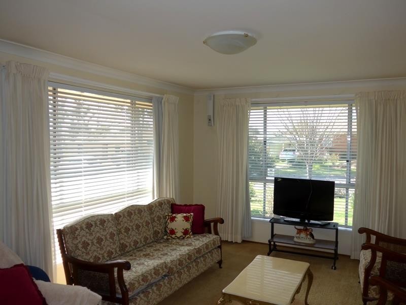 7 Sepik Pl, Orange NSW 2800