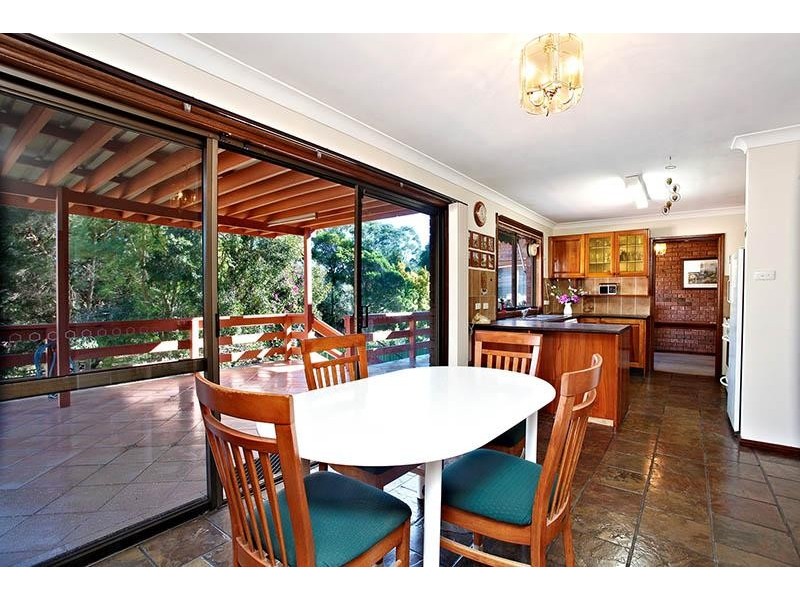 6 Thompson Cl, West Pennant Hills NSW 2125