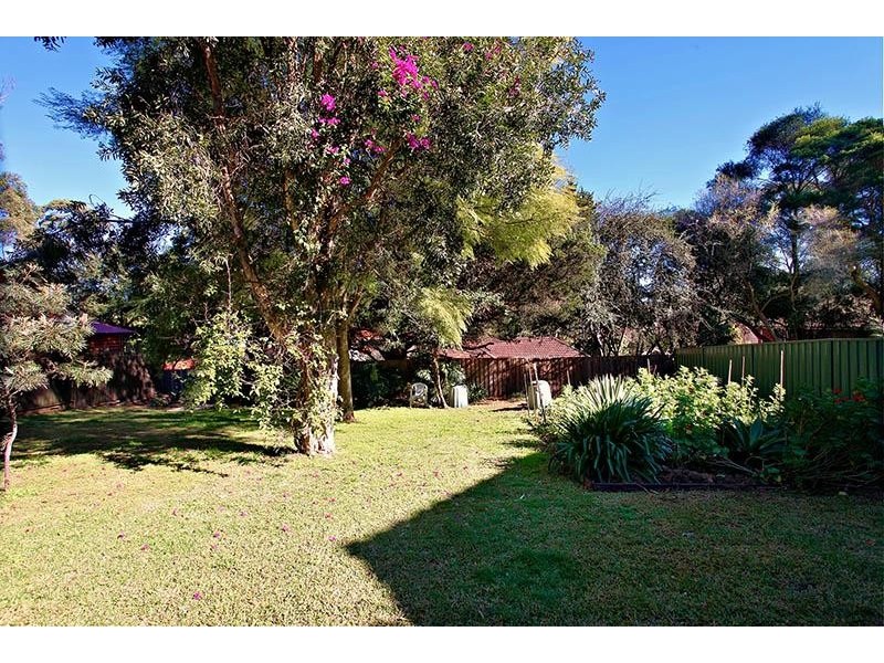 6 Thompson Cl, West Pennant Hills NSW 2125