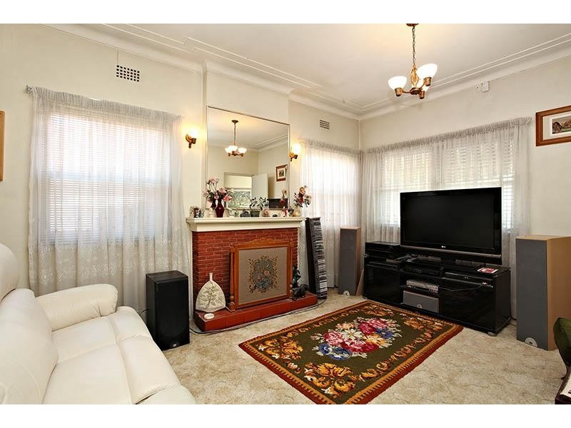 22 McGrath Ave, Five Dock NSW 2046