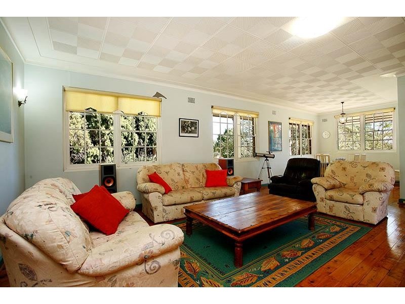 66 New Line  Rd, West Pennant Hills NSW 2125