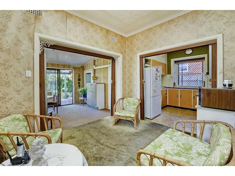 2 Pomona St, Pennant Hills NSW 2120