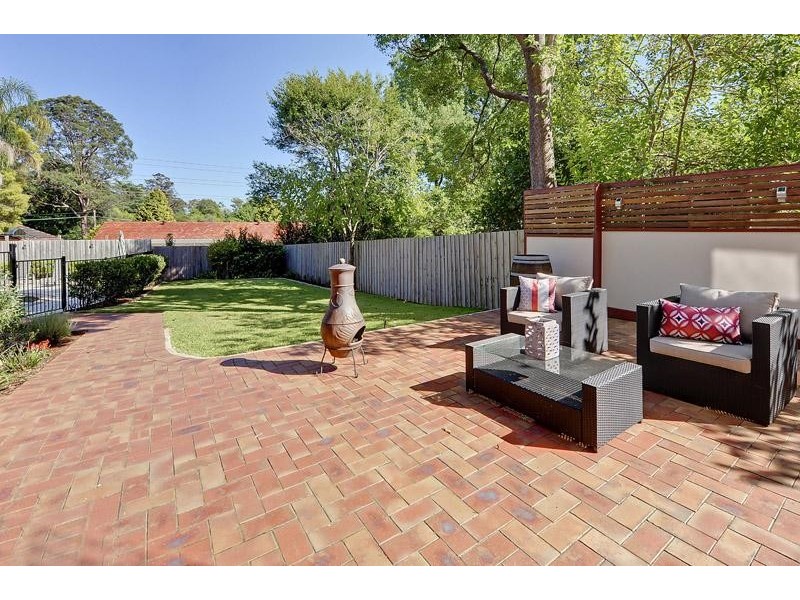 9 Vaughan Ave, Pennant Hills NSW 2120