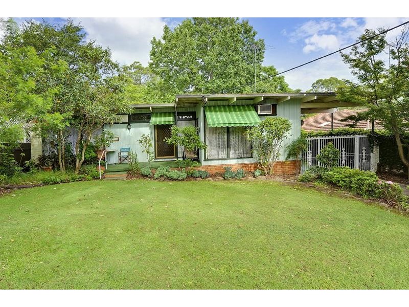 8 Leo Rd, Pennant Hills NSW 2120