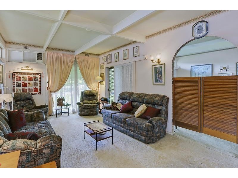 8 Leo Rd, Pennant Hills NSW 2120