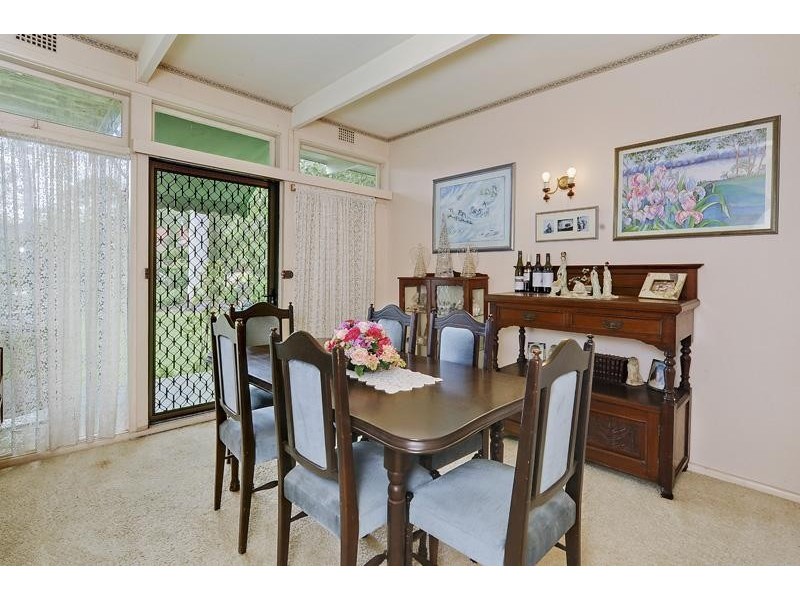 8 Leo Rd, Pennant Hills NSW 2120