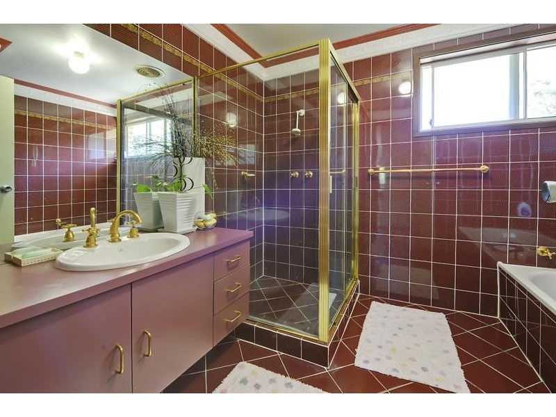 3 Russell Cres, Westleigh NSW 2120