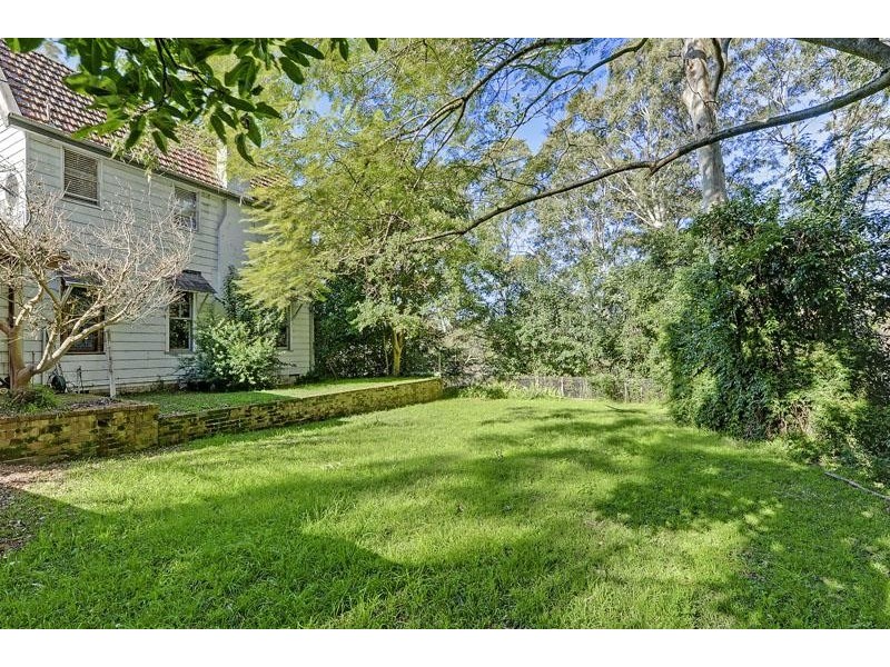 16 Lilla Rd Rd, Pennant Hills NSW 2120