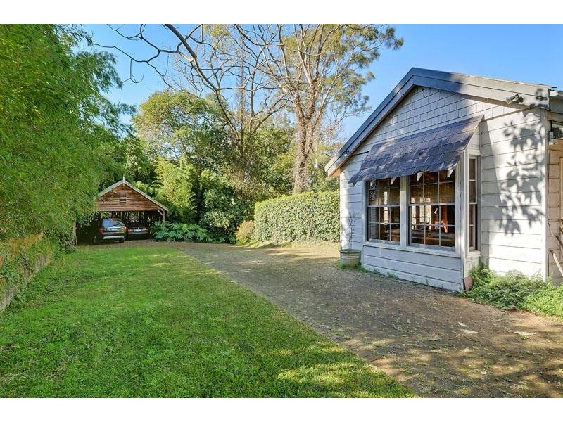 16 Lilla Rd Rd, Pennant Hills NSW 2120